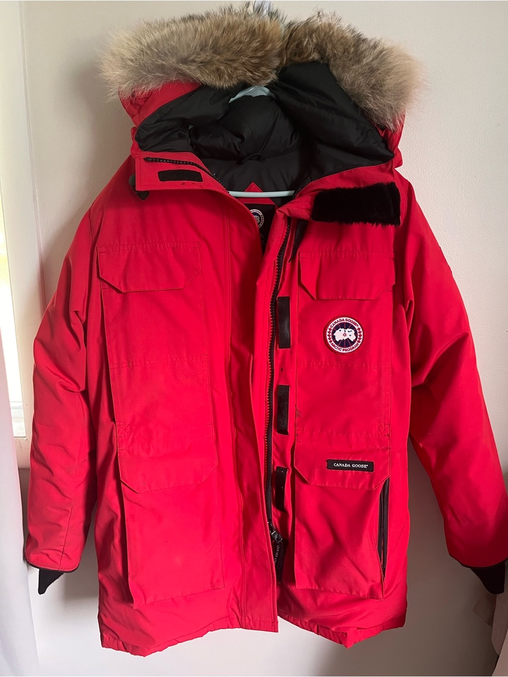 Canada Goose Expedition Parka Red Size L Real Coyote Fur Hood Made in Can
